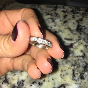 1.5k Channel band 14k white gold